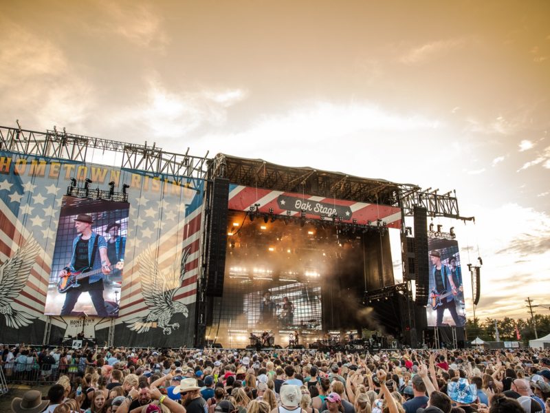 10 rising bands